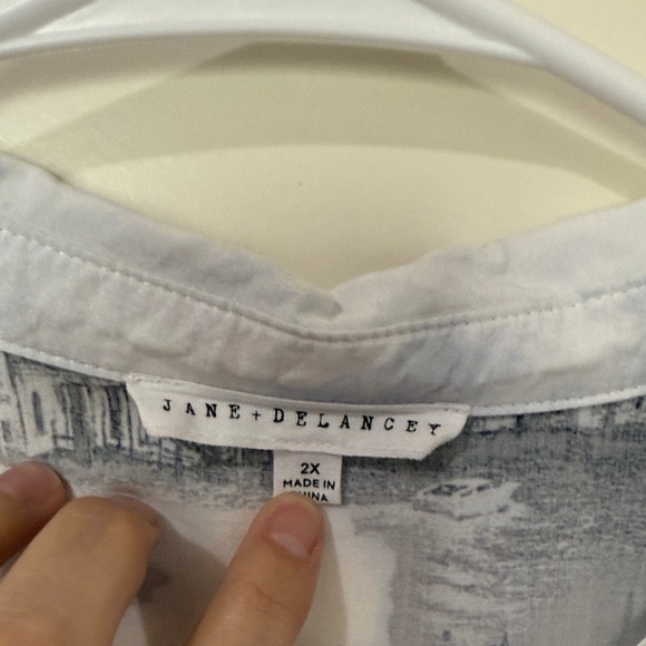 White and Black Graphic Shirt - Picture 2 of 7